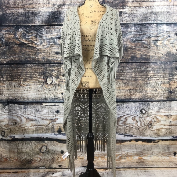 Maurices Sweaters - Stunning BOHO Gray Loose Knit Duster Cardigan